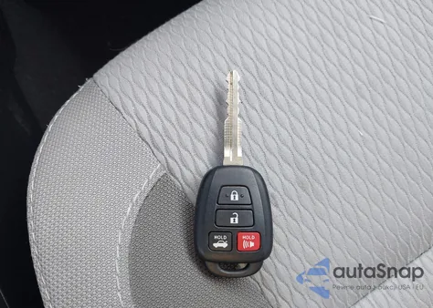 2017 Toyota Corolla Le z USA, uszkodzony, nr VIN 2T1BURHE6HC935896